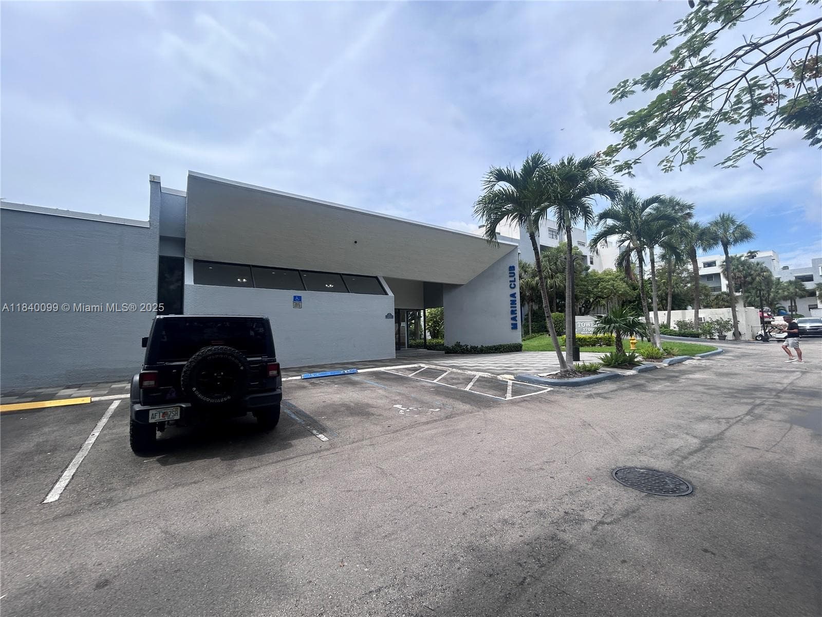 324 Poinciana Dr # 906, Sunny Isles Beach FL 33160 — 53
