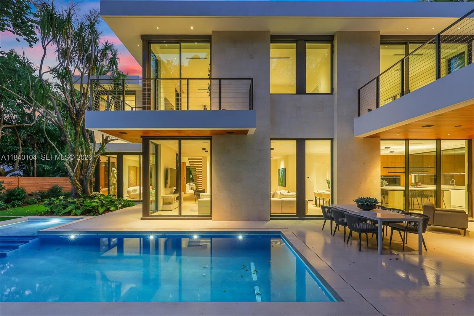 3860 Little Ave, Miami FL 33133 — 19