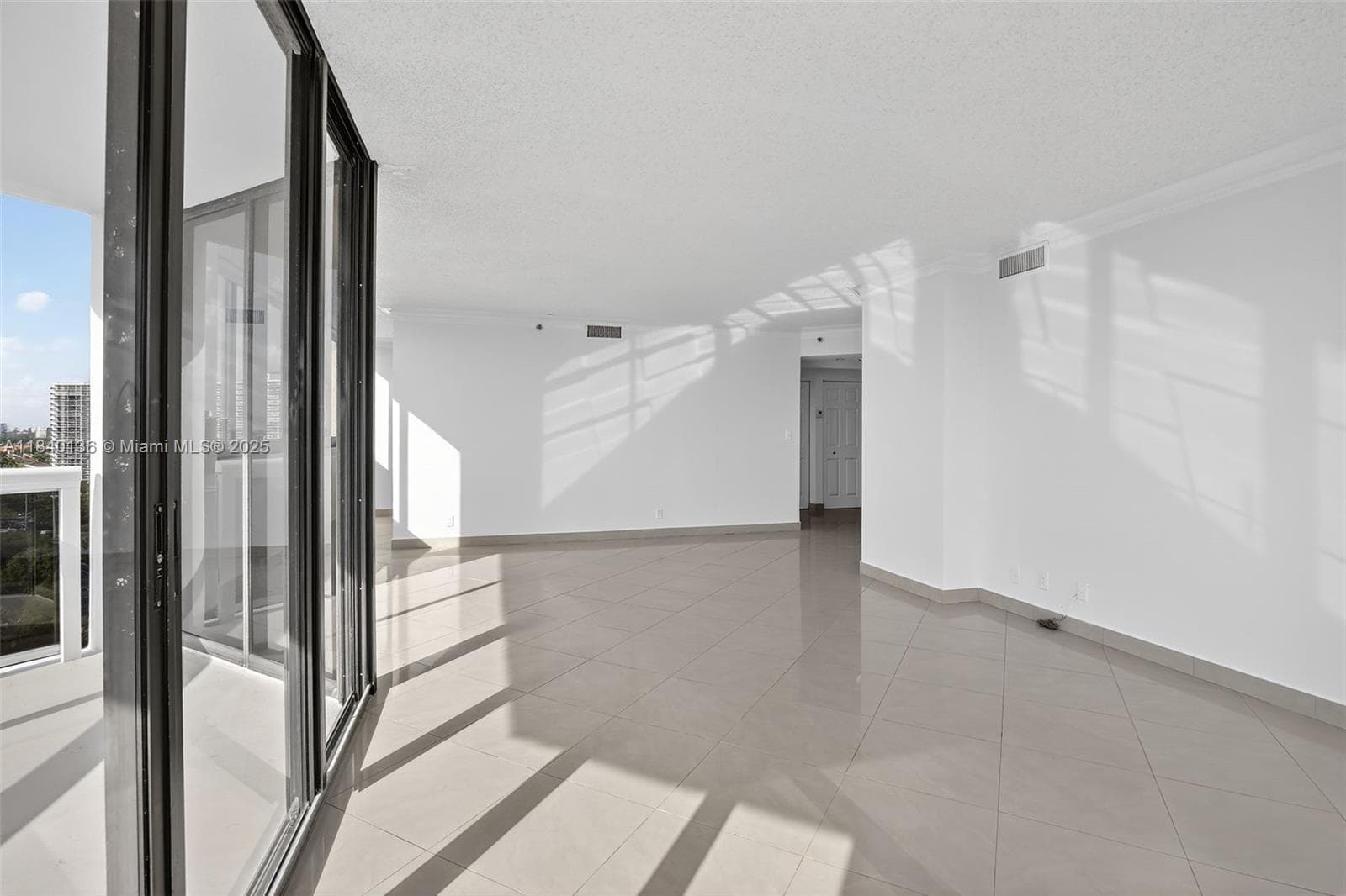 20185 E Country Club Dr # 1405, Aventura FL 33180 — 12
