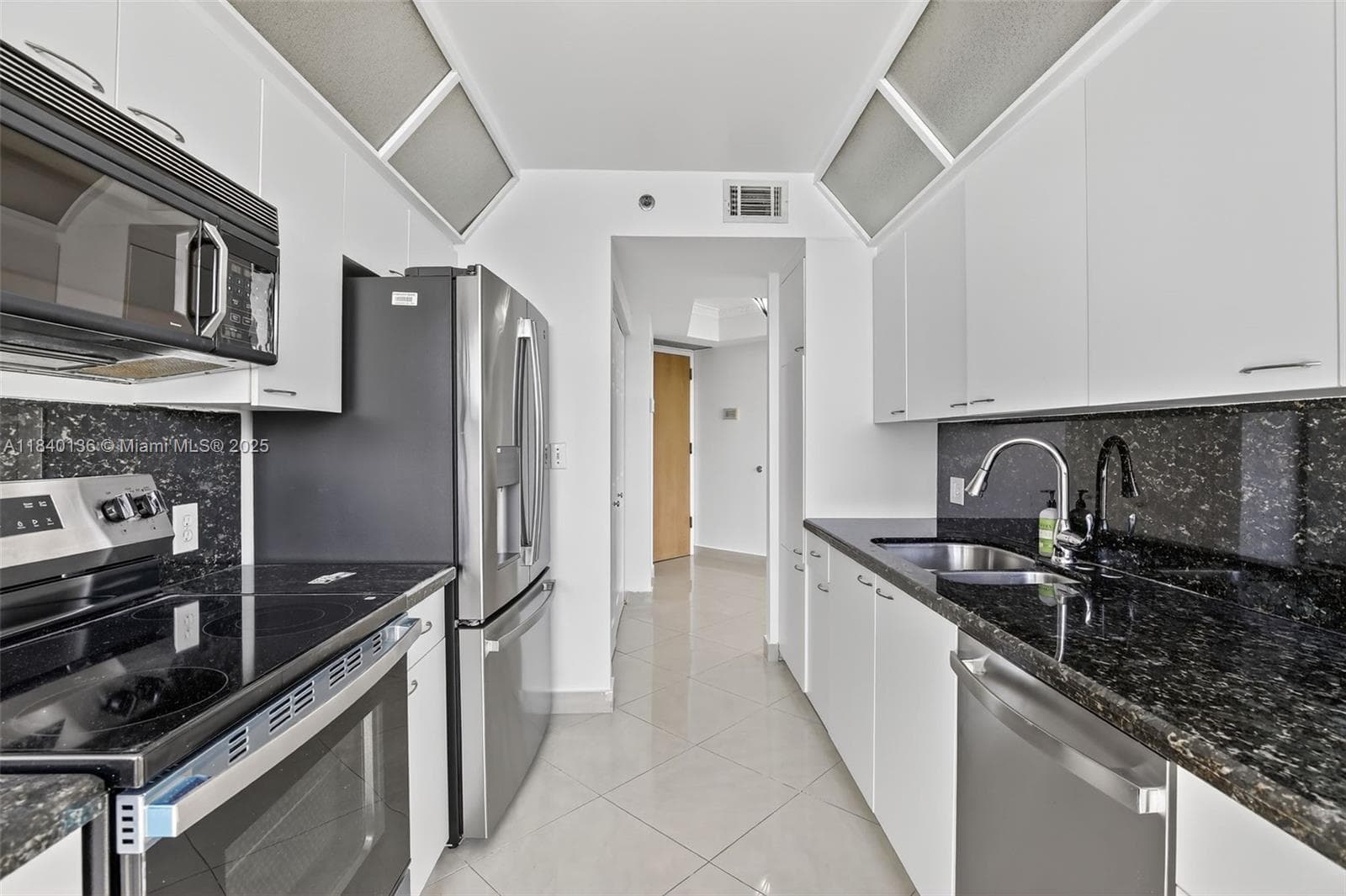 20185 E Country Club Dr # 1405, Aventura FL 33180 — 18
