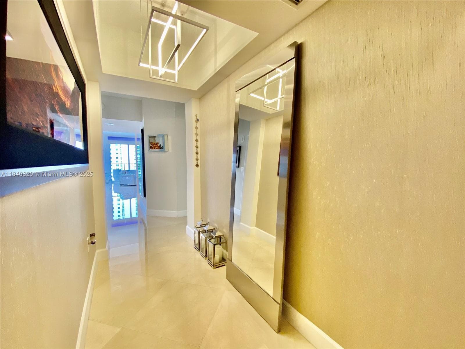 19900 E Country Club Dr # 1220, Aventura FL 33180 — 1
