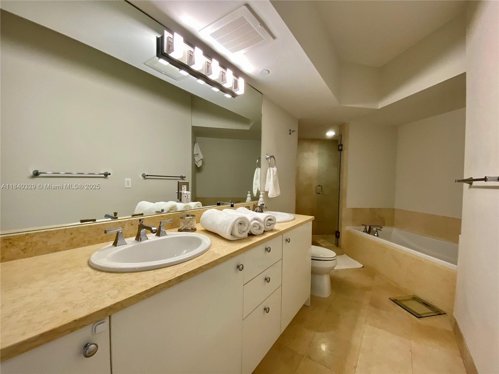 19900 E Country Club Dr # 1220, Aventura FL 33180 — 14