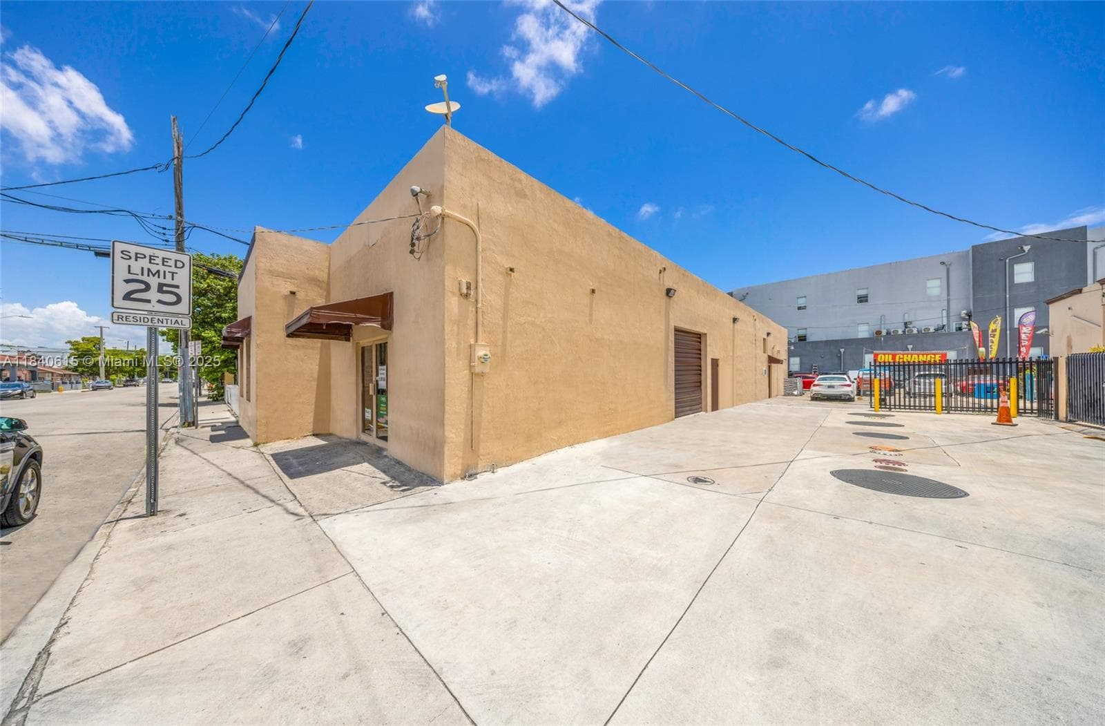 999 W Flagler St, Miami FL 33130 — 2