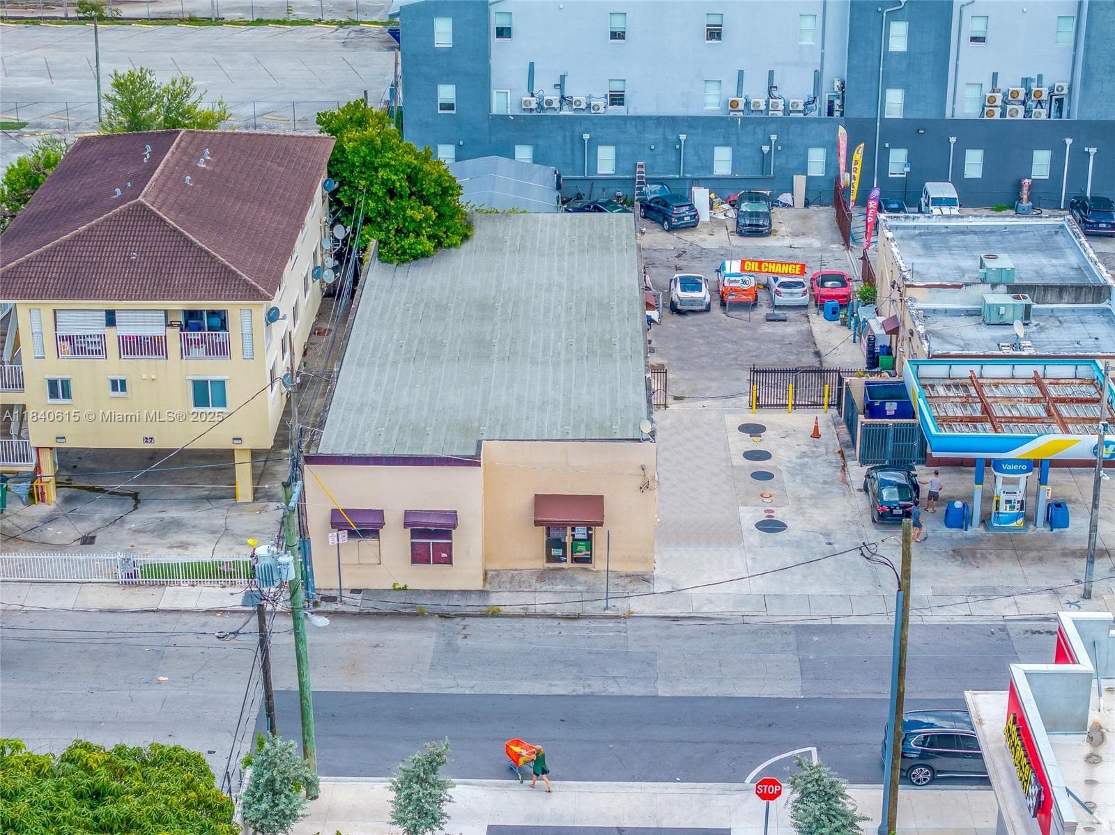 999 W Flagler St, Miami FL 33130 — 26