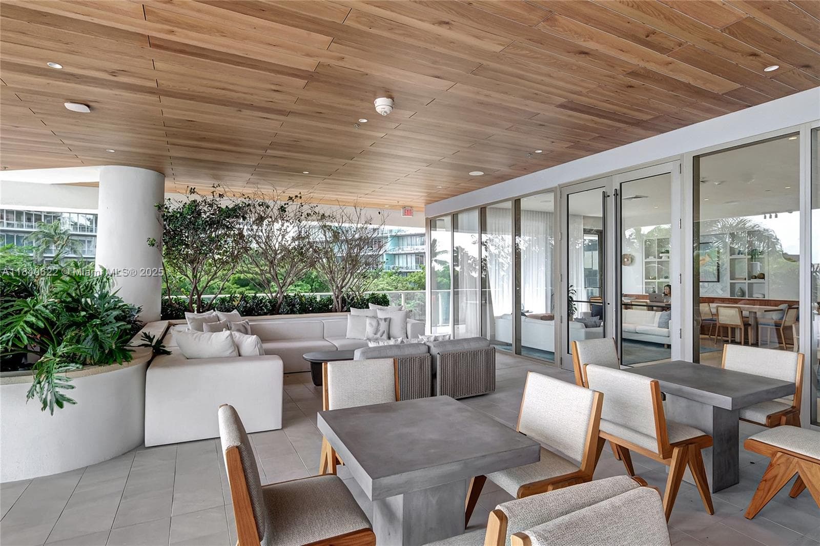 2655 S Bayshore Dr # 1401, Miami FL 33133 — 71