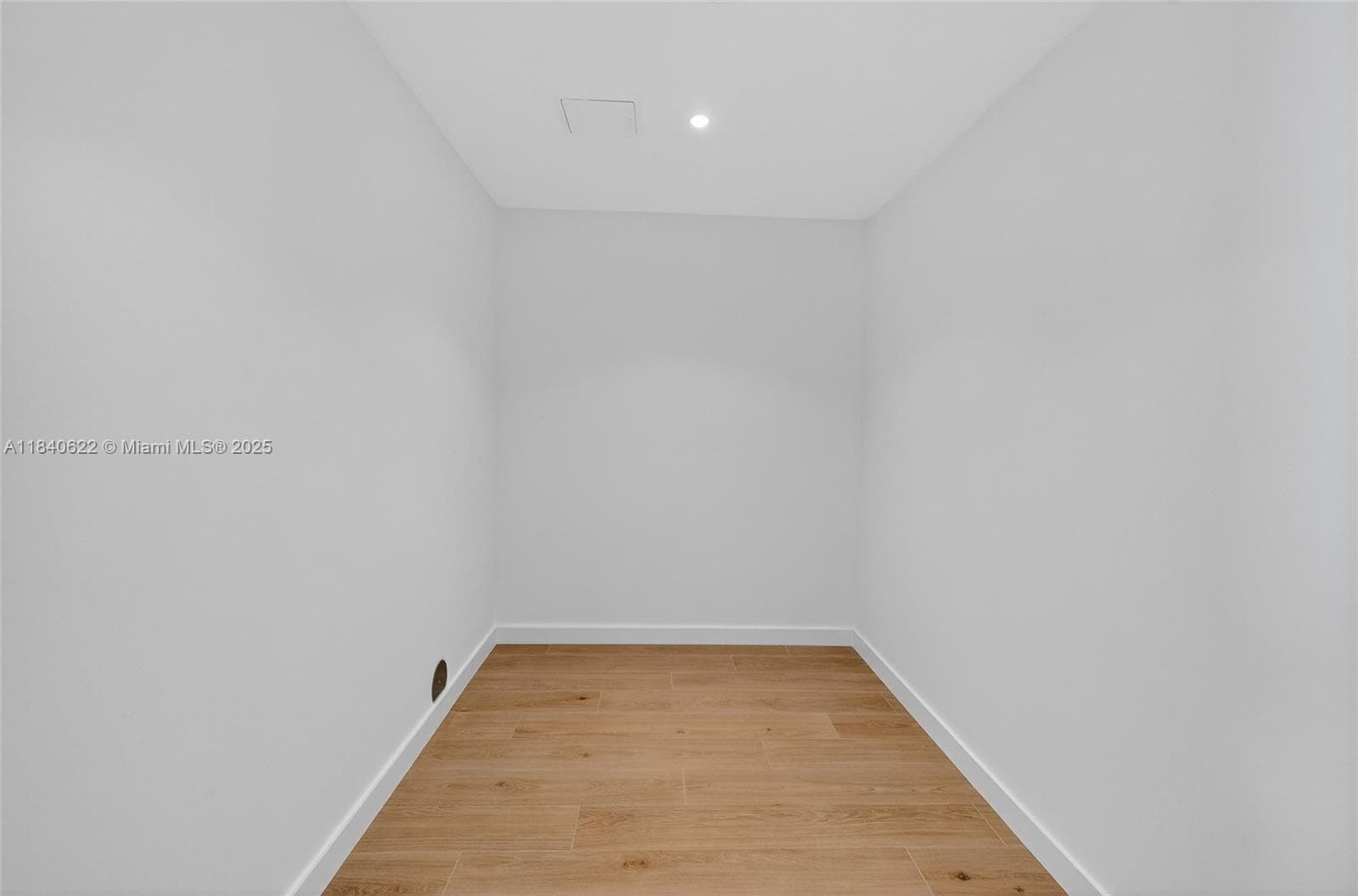 2655 S Bayshore Dr # 1401, Miami FL 33133 — 55