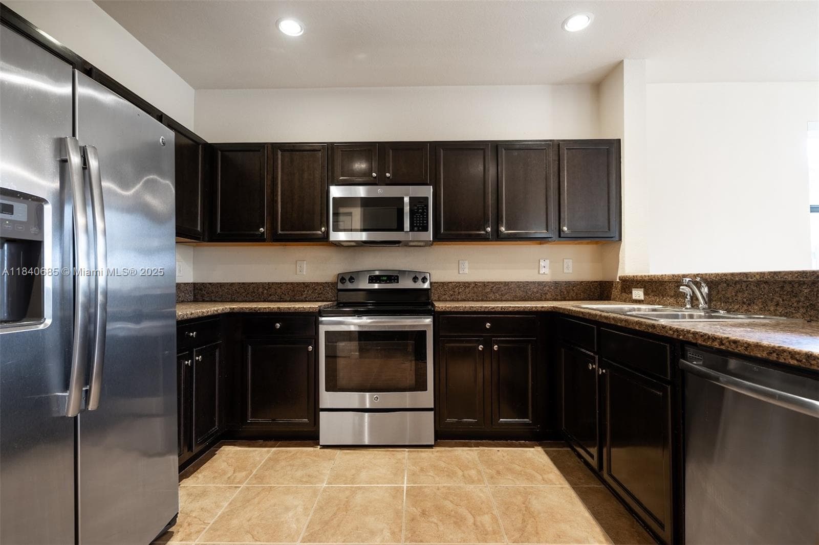 423 SE 33rd Ter, Homestead FL 33033 — 6