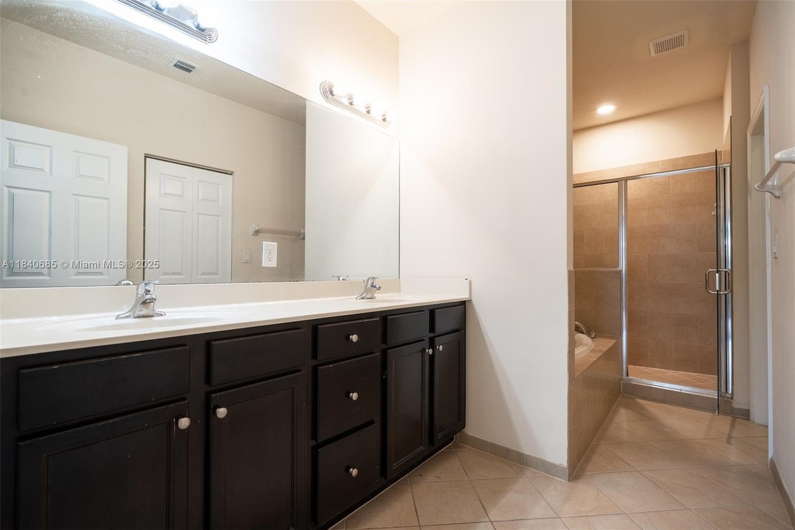 423 SE 33rd Ter, Homestead FL 33033 — 17