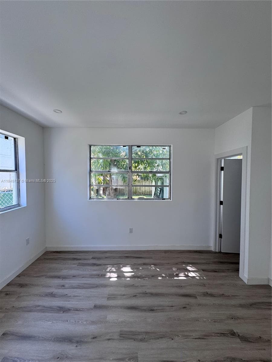 950 79th Ter, Miami Beach FL 33141 — 3