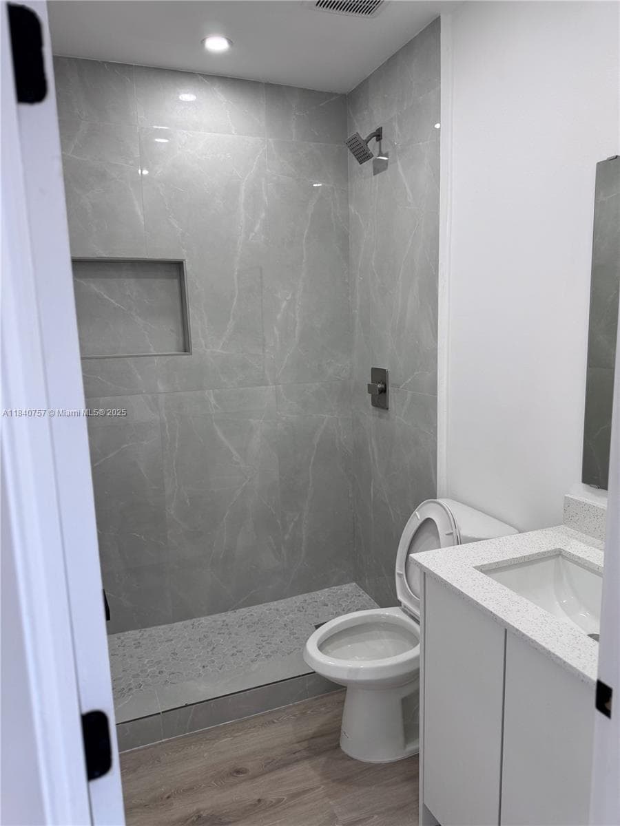 950 79th Ter, Miami Beach FL 33141 — 5