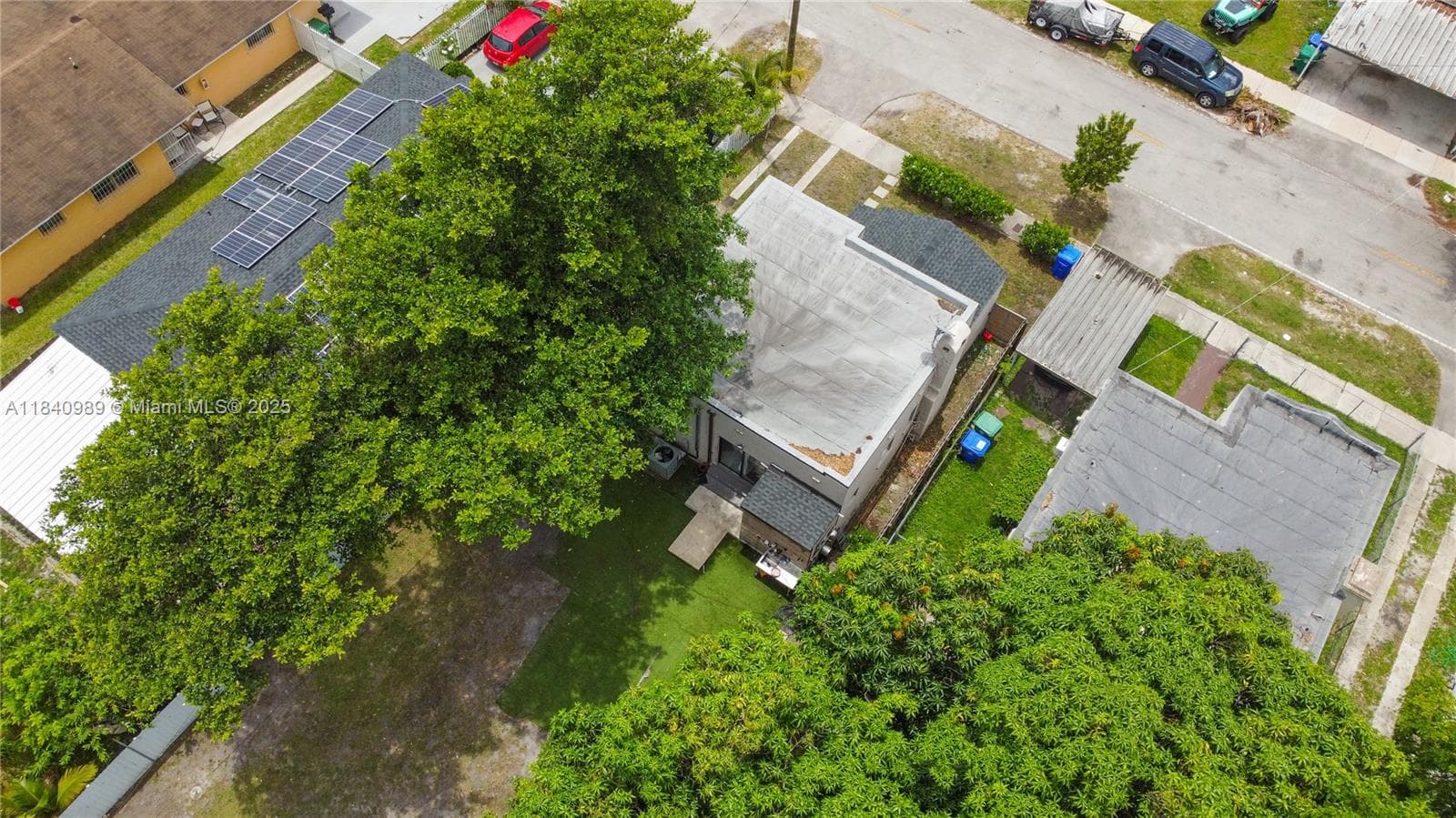 1745 NW 49th St, Miami FL 33142 — 29