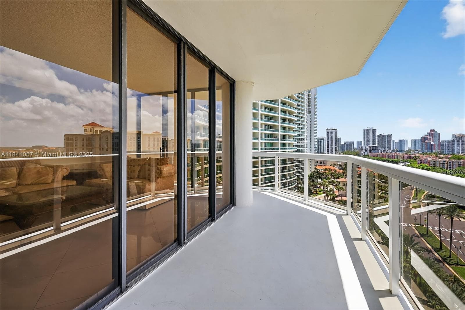 20185 E Country Club Dr, Aventura FL 33180 — 42