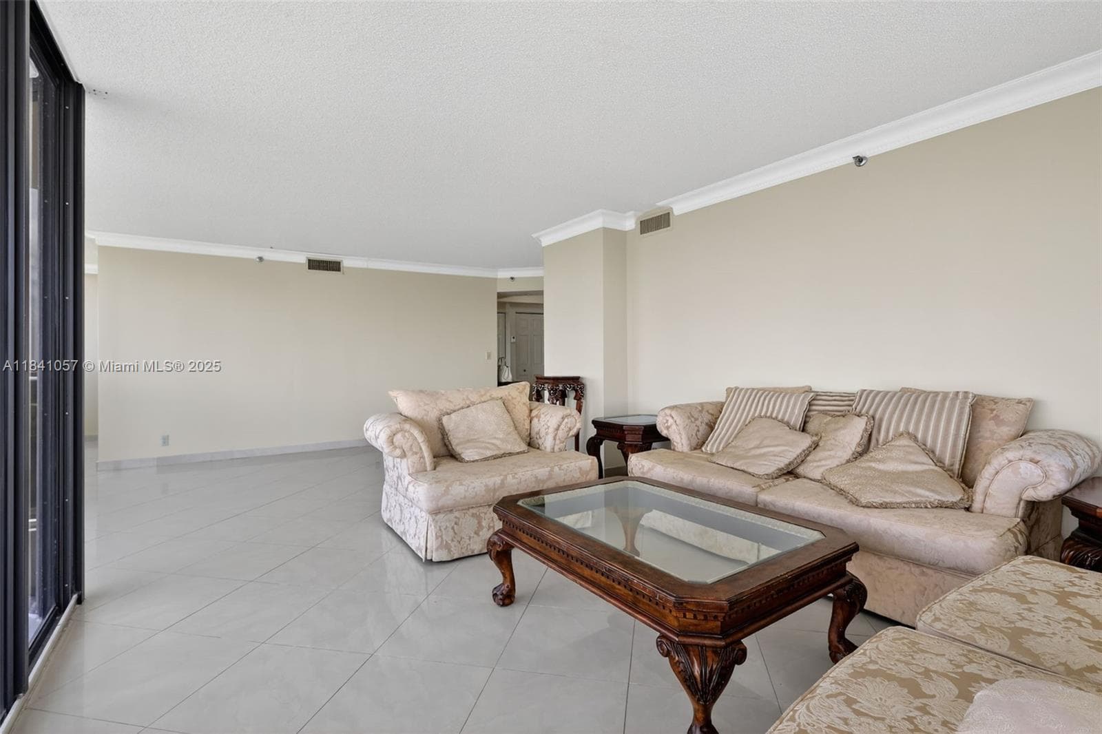 20185 E Country Club Dr, Aventura FL 33180 — 28