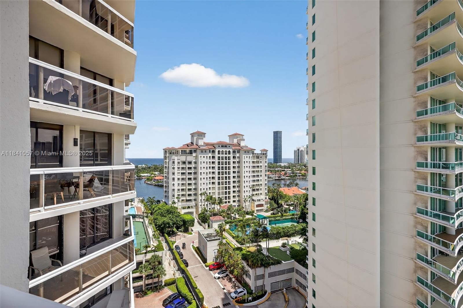 20185 E Country Club Dr, Aventura FL 33180 — 45