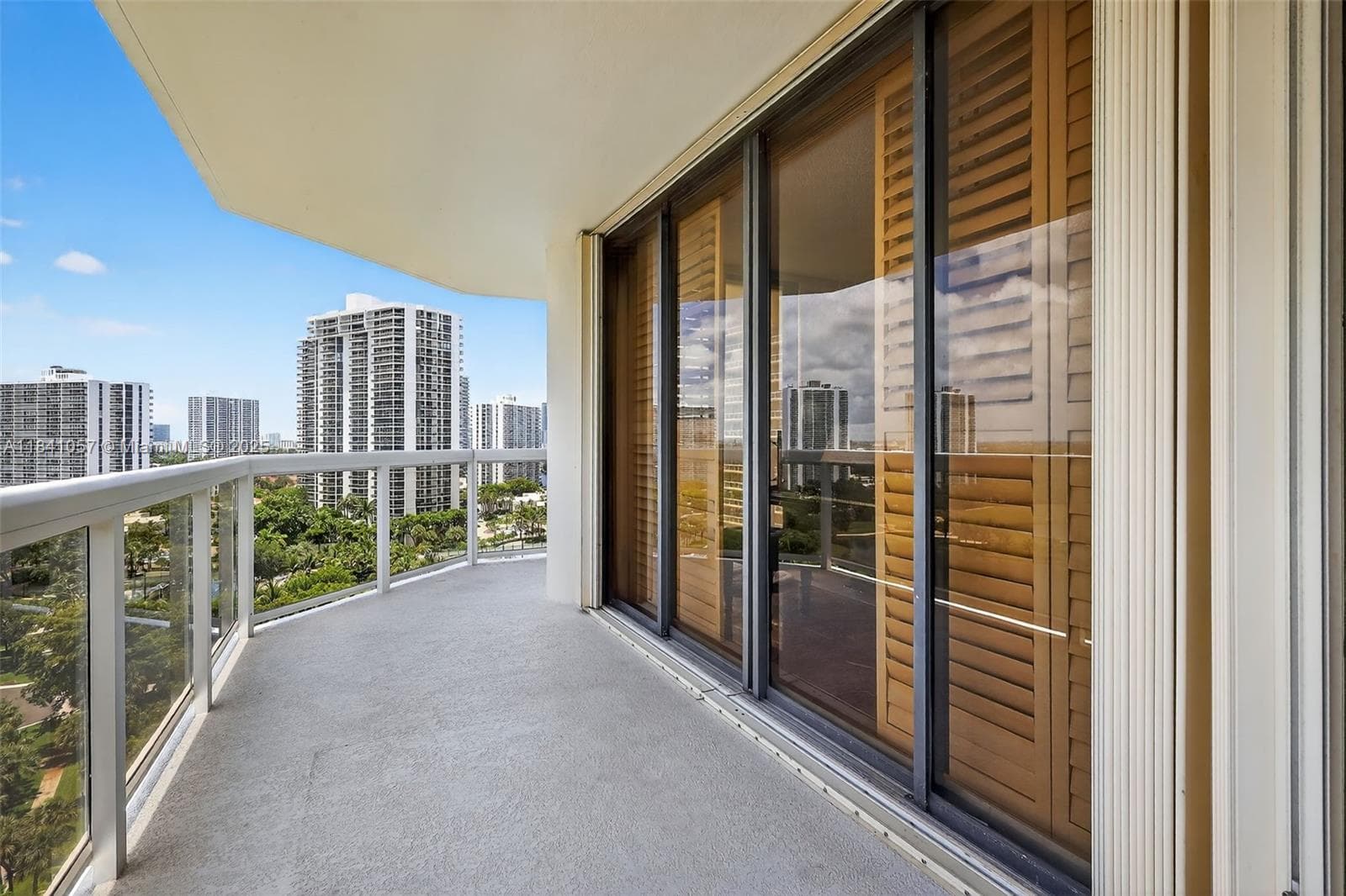 20185 E Country Club Dr, Aventura FL 33180 — 18
