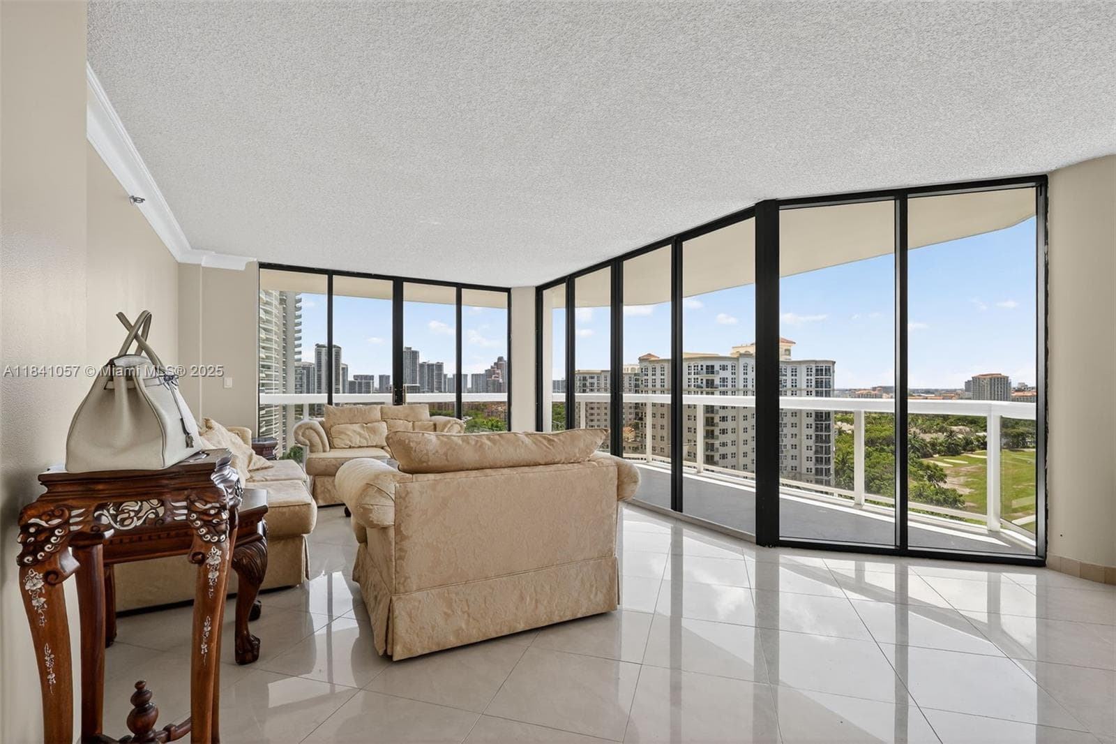 20185 E Country Club Dr, Aventura FL 33180 — 51