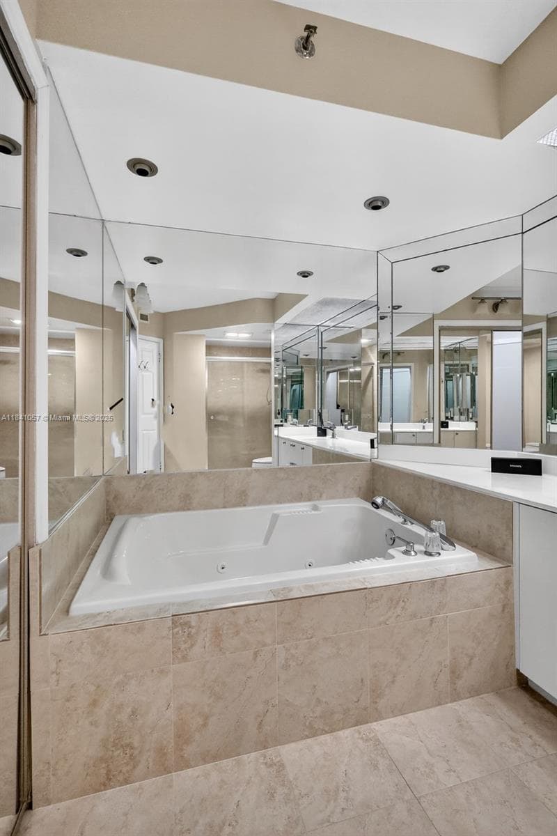 20185 E Country Club Dr, Aventura FL 33180 — 37