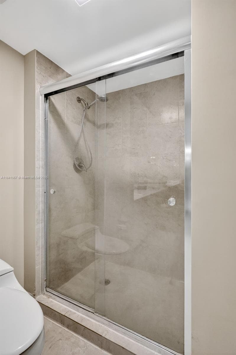 20185 E Country Club Dr, Aventura FL 33180 — 40