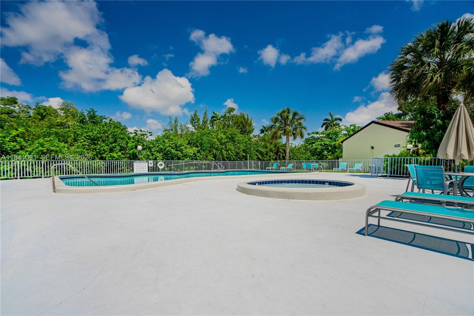 19200 NE 25th Ave # 323C, Miami FL 33180 — 51