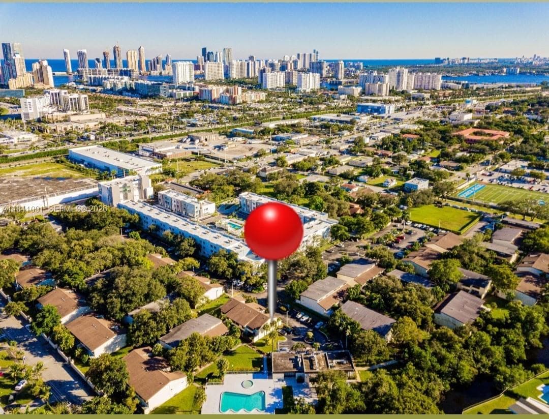 19200 NE 25th Ave # 323C, Miami FL 33180 — 4