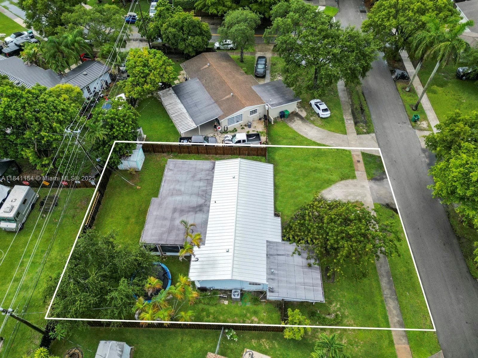 19711 Whispering Pines Rd, Cutler Bay FL 33157 — 34