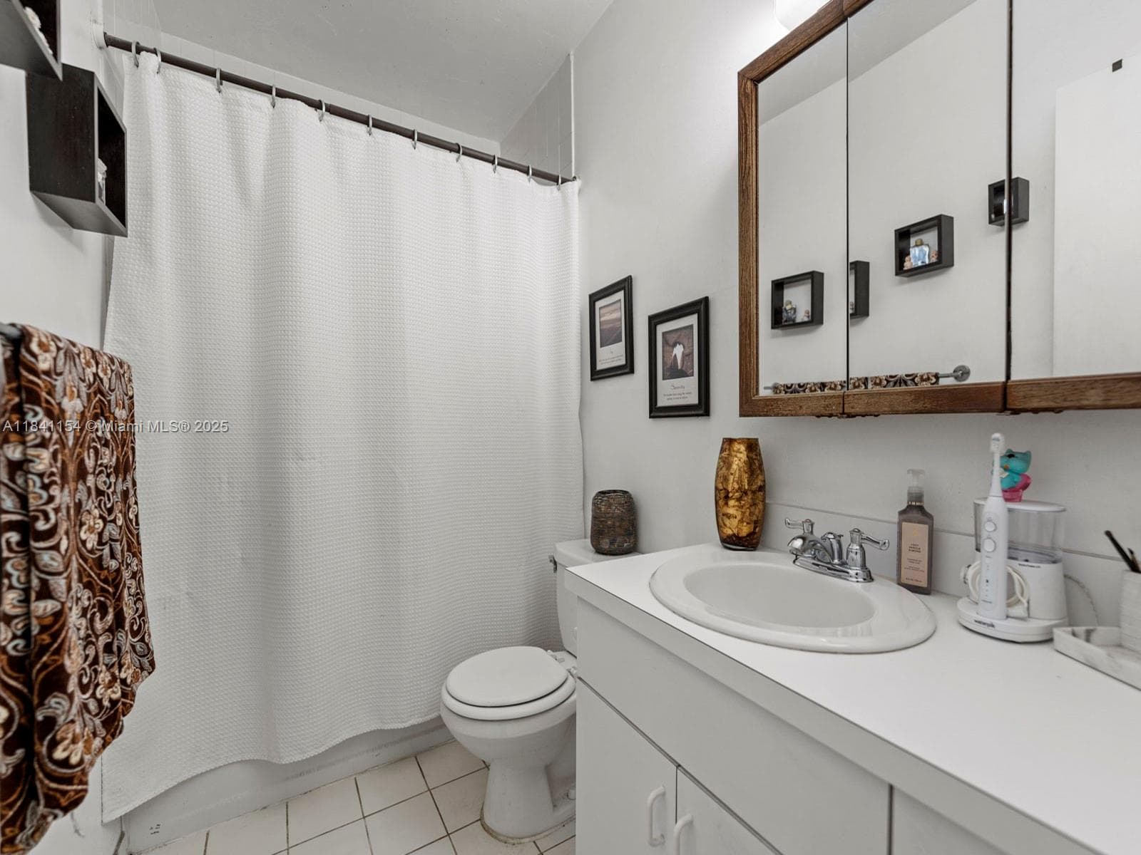 19711 Whispering Pines Rd, Cutler Bay FL 33157 — 15