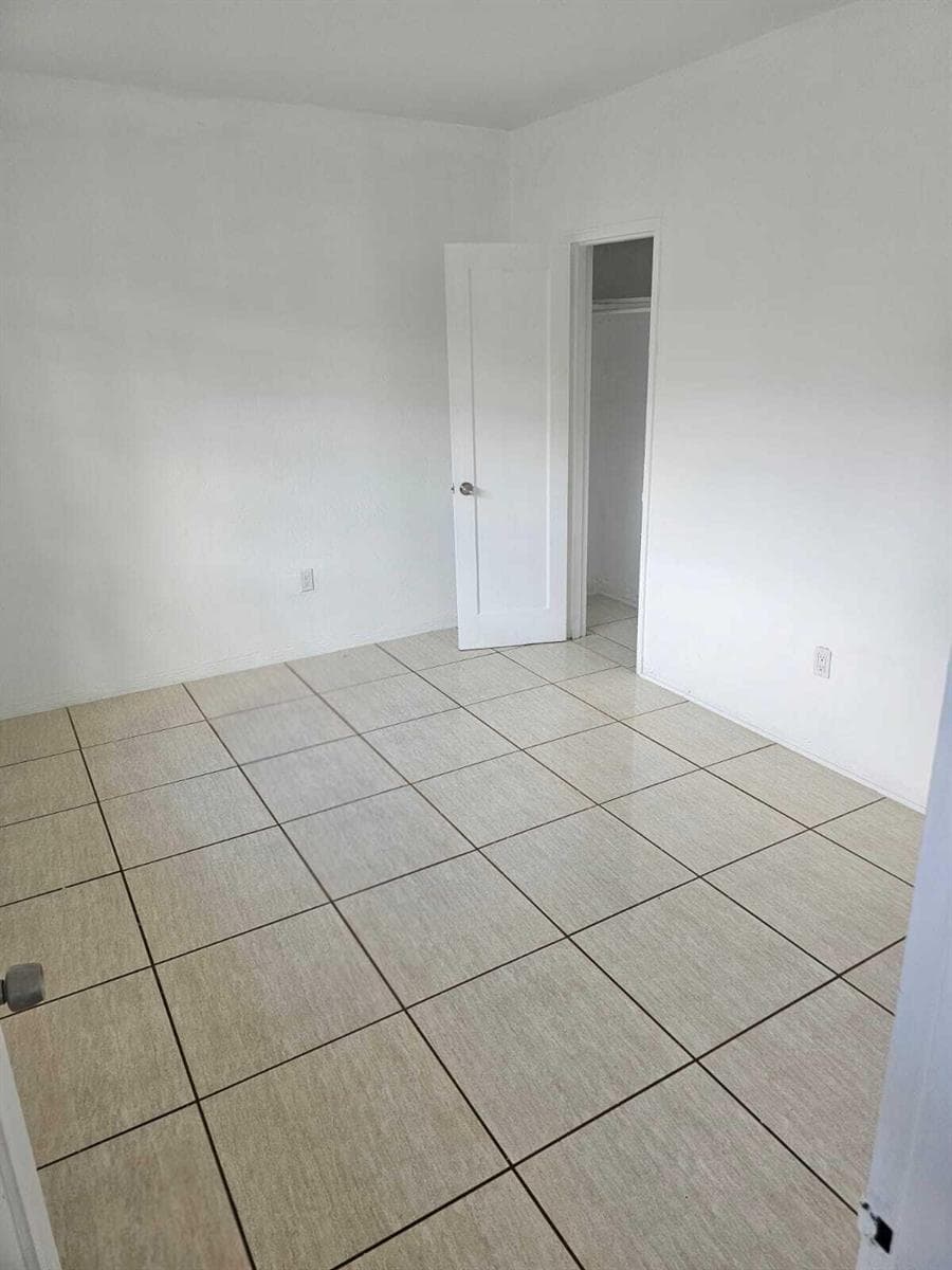 630 84th Street # 28, Miami Beach FL 33141 — 5