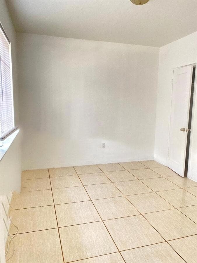 630 84th Street # 28, Miami Beach FL 33141 — 18