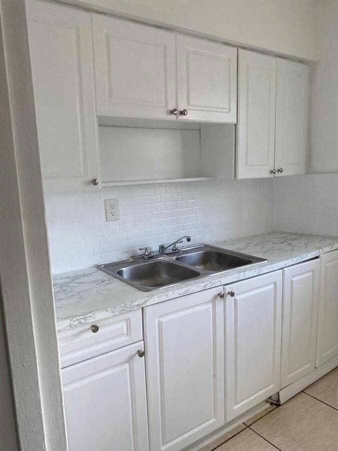 630 84th Street # 28, Miami Beach FL 33141 — 19