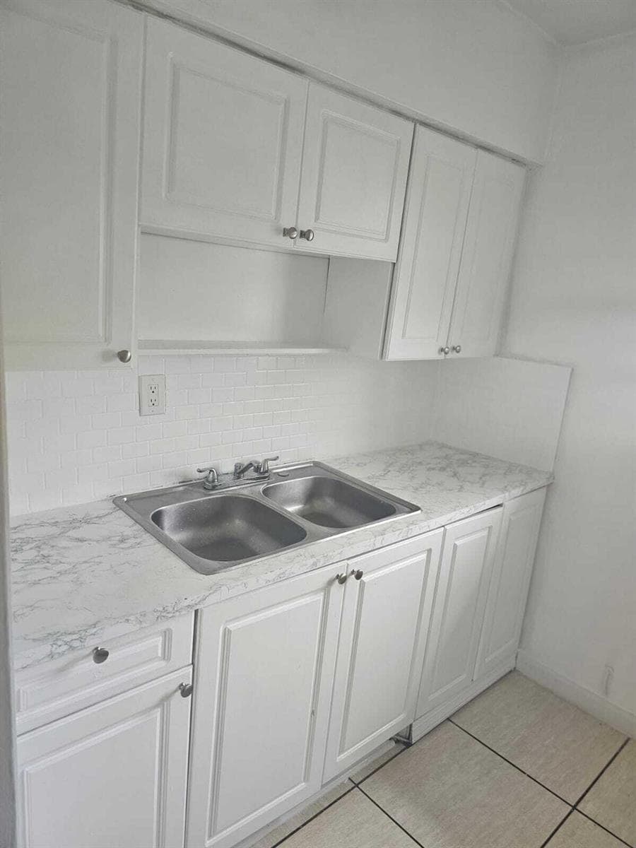 630 84th Street # 28, Miami Beach FL 33141 — 8