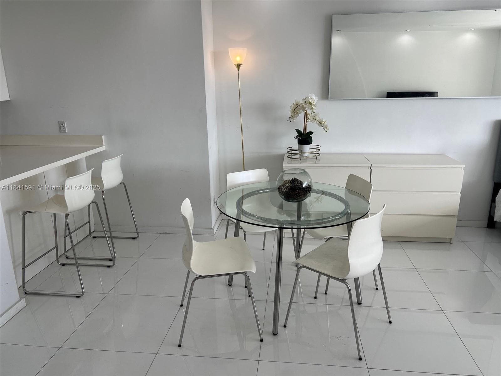 100 Lincoln Rd # 1601, Miami Beach FL 33139 — 2