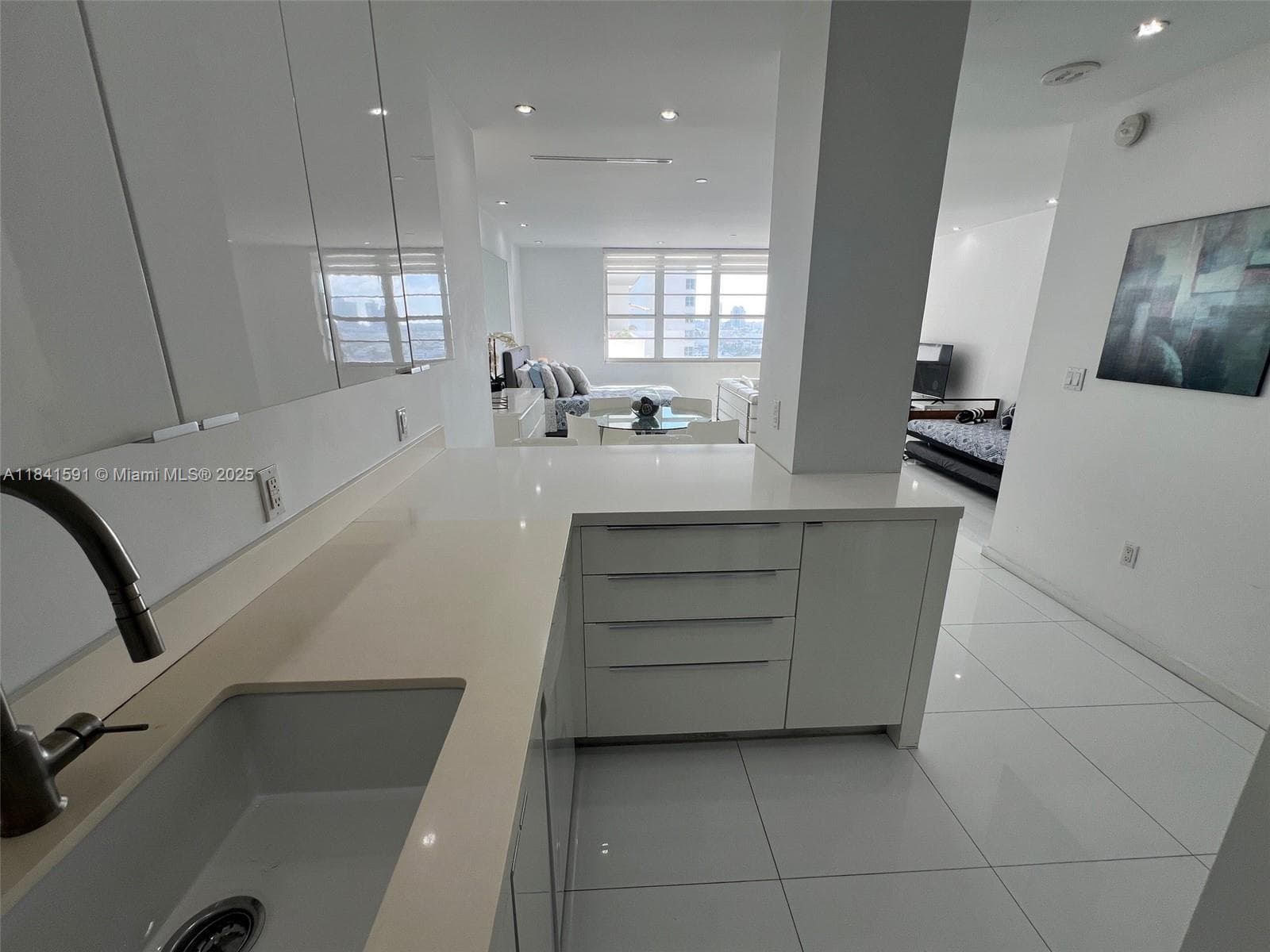 100 Lincoln Rd # 1601, Miami Beach FL 33139 — 13