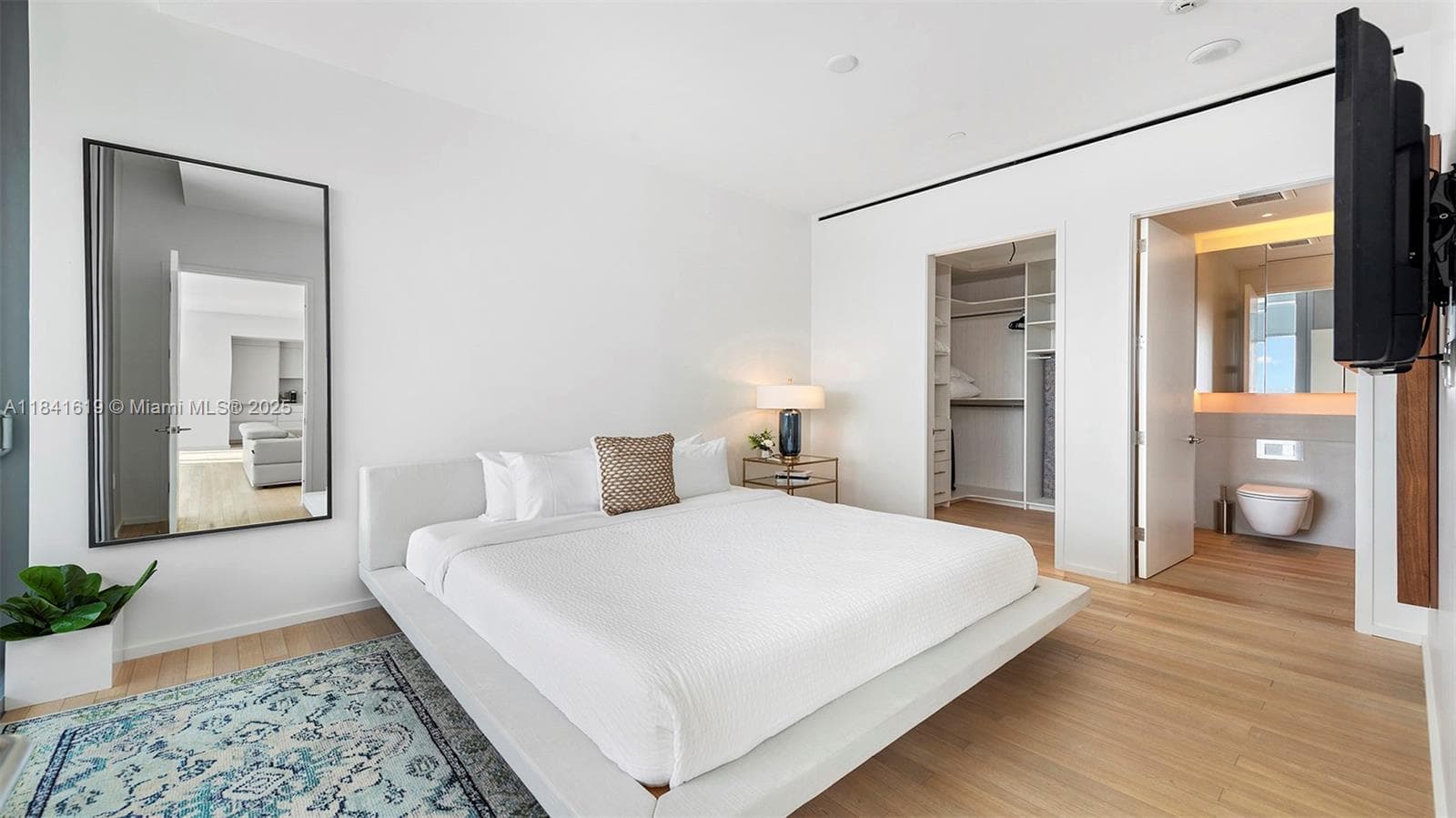 2901 Collins Ave # 1403, Miami Beach FL 33140 — 12