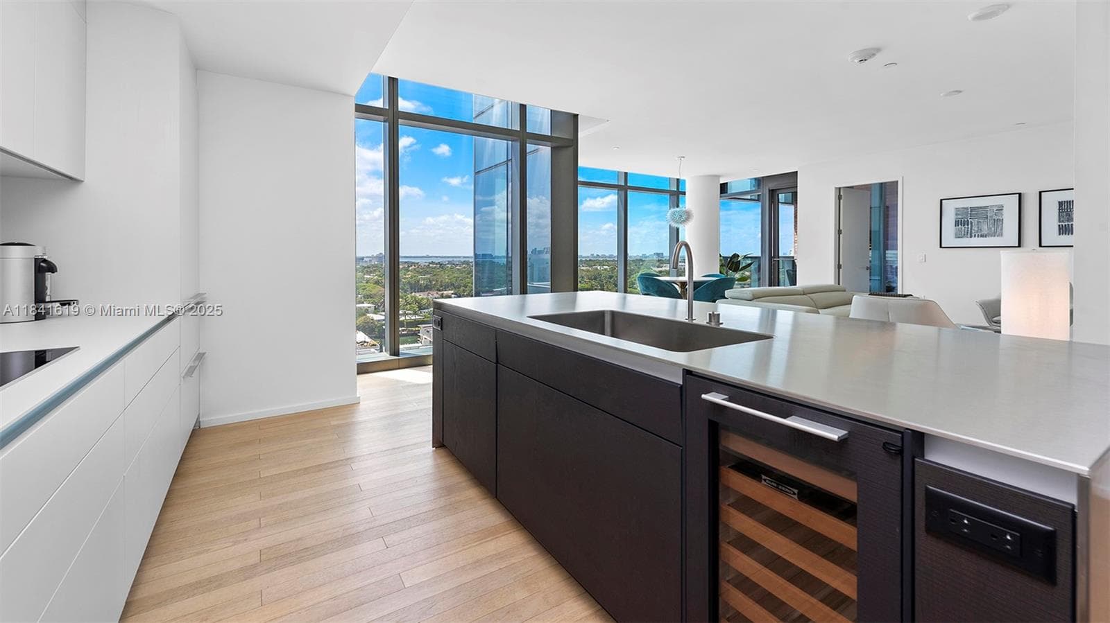 2901 Collins Ave # 1403, Miami Beach FL 33140 — 10