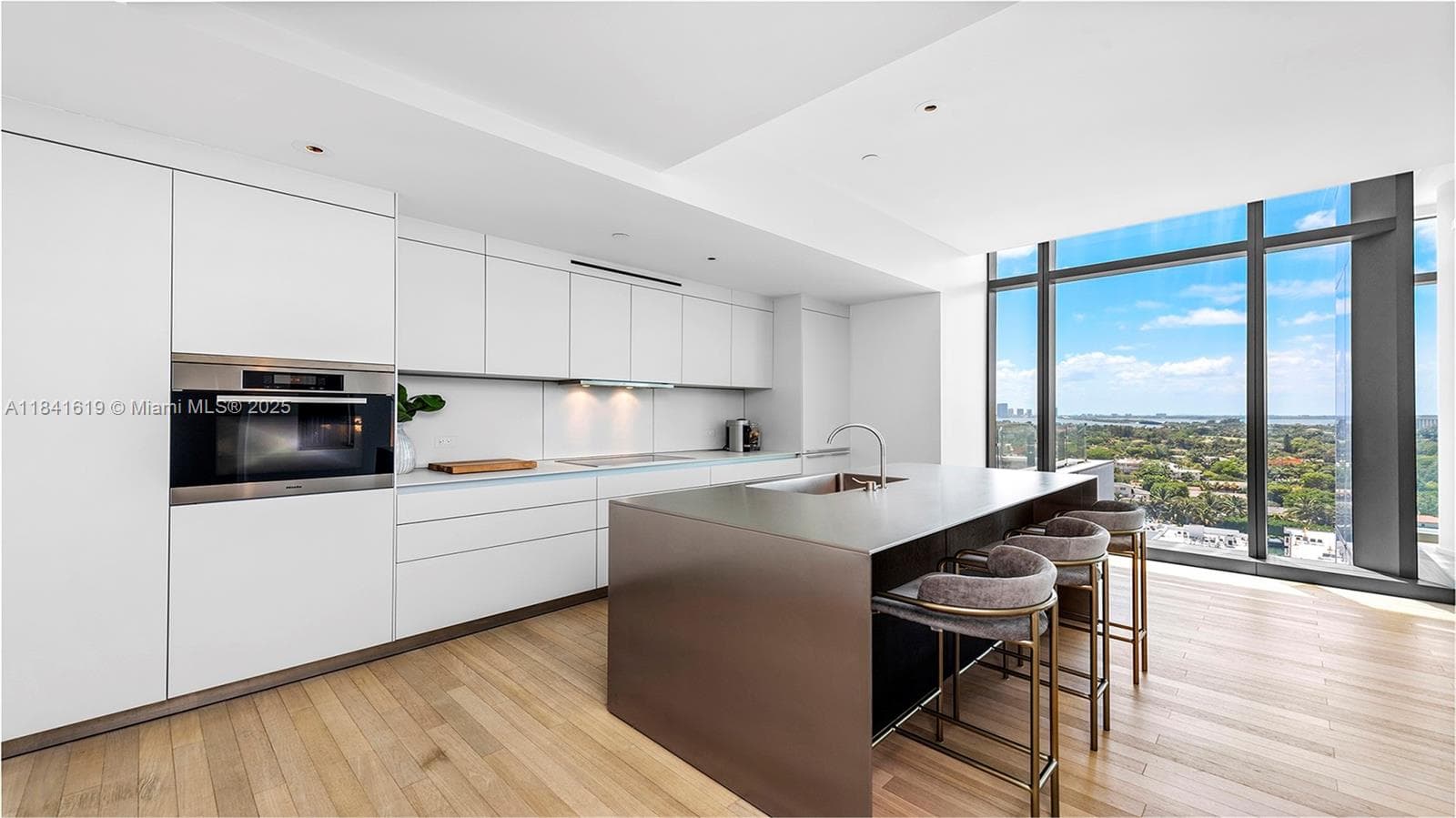 2901 Collins Ave # 1403, Miami Beach FL 33140 — 8