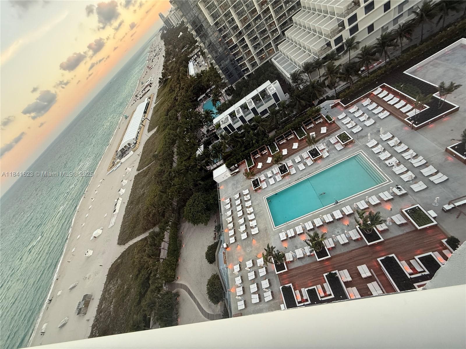 2301 Collins Ave # 625, Miami Beach FL 33139 — 27