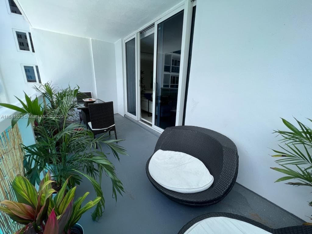 2301 Collins Ave # 625, Miami Beach FL 33139 — 12