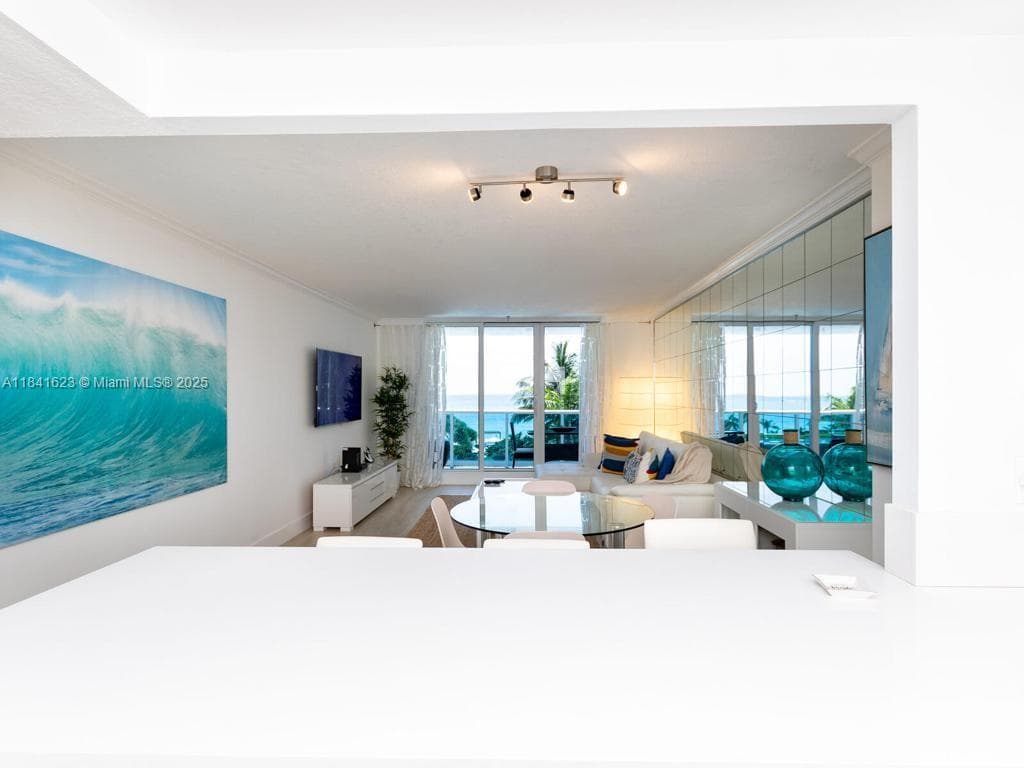 2301 Collins Ave # 625, Miami Beach FL 33139 — 3