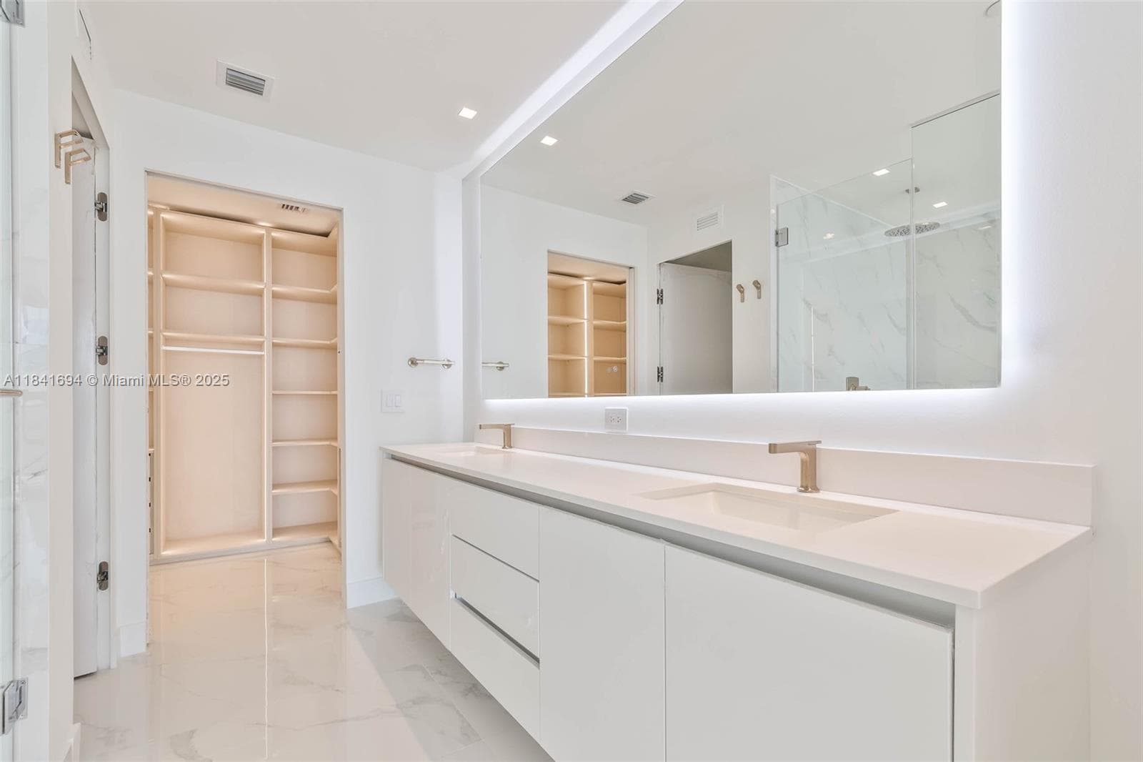 700 NE 24 ST # 5005, Miami FL 33137 — 10