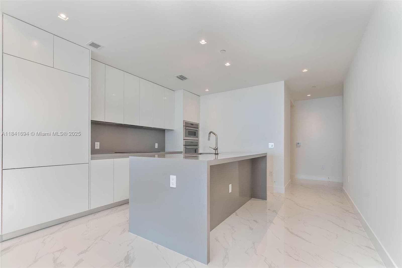700 NE 24 ST # 5005, Miami FL 33137 — 4