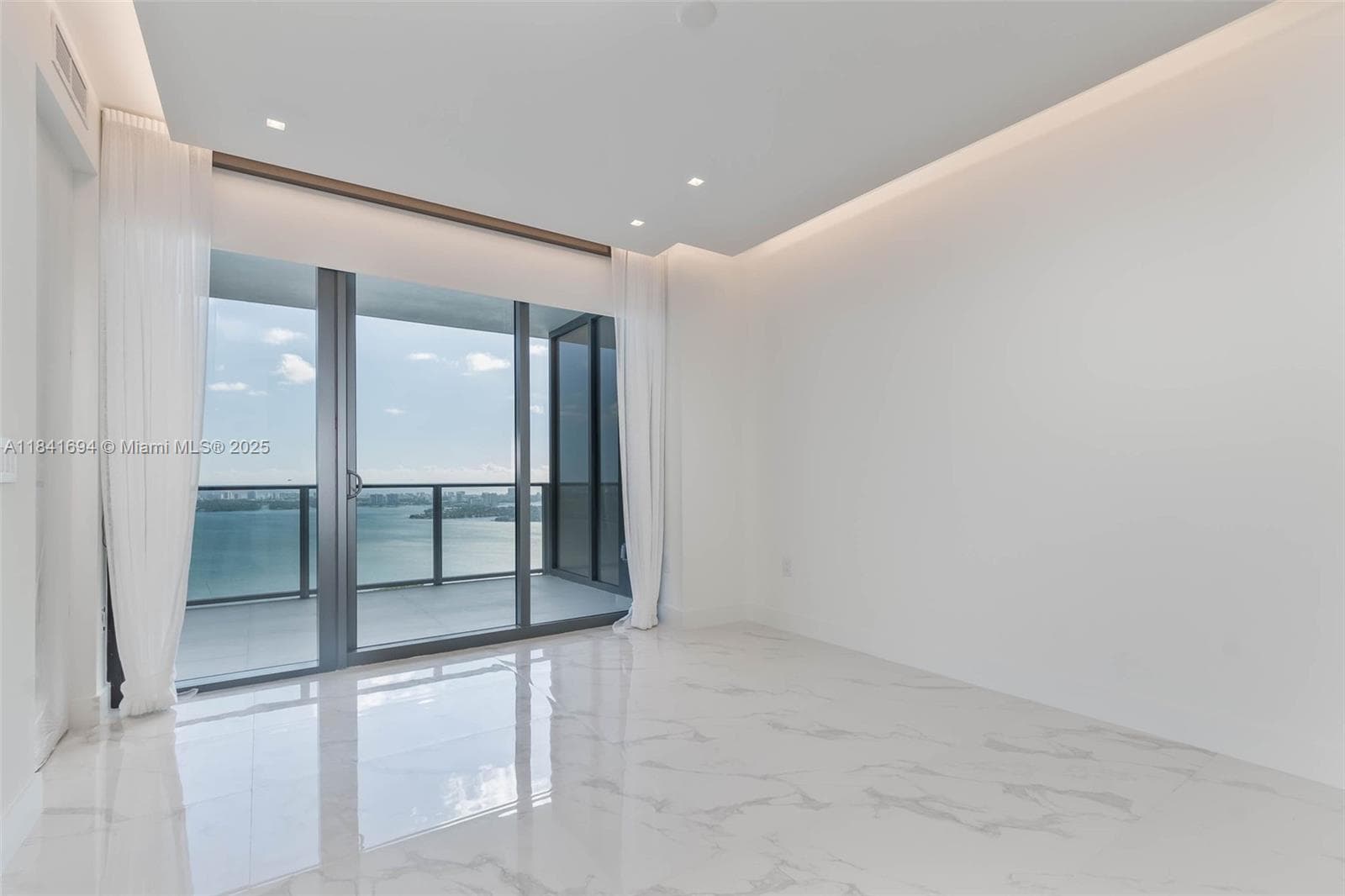 700 NE 24 ST # 5005, Miami FL 33137 — 8