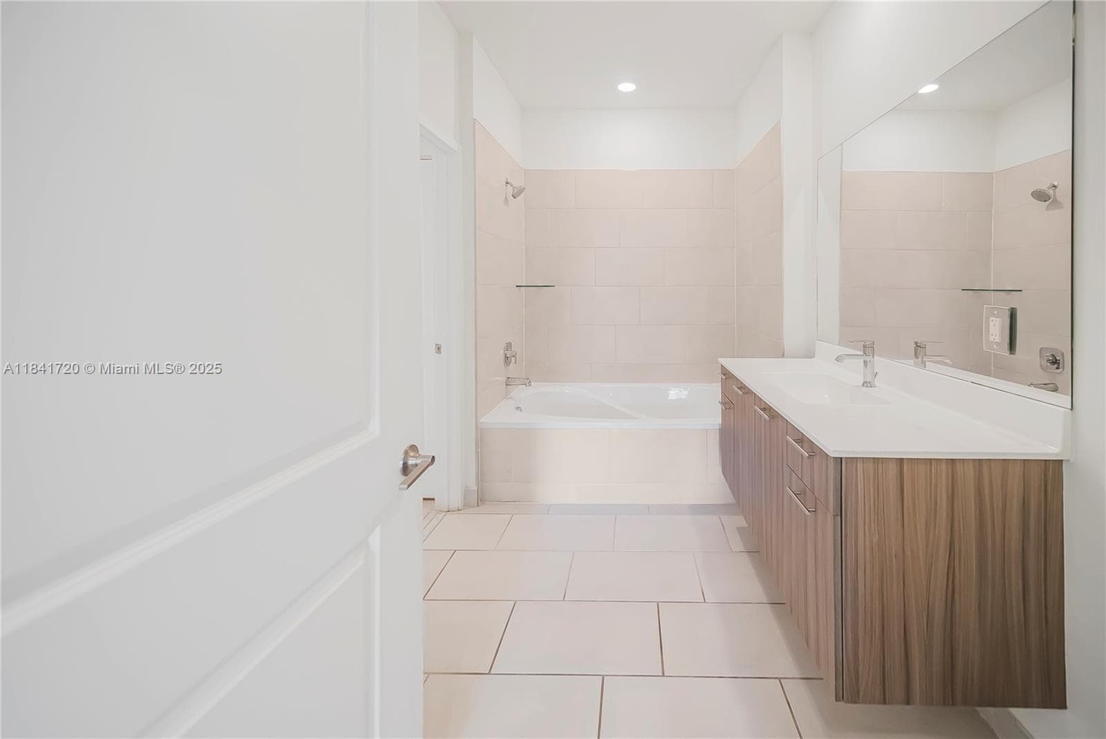 8265 NW 41st St # 202, Doral FL 33166 — 12