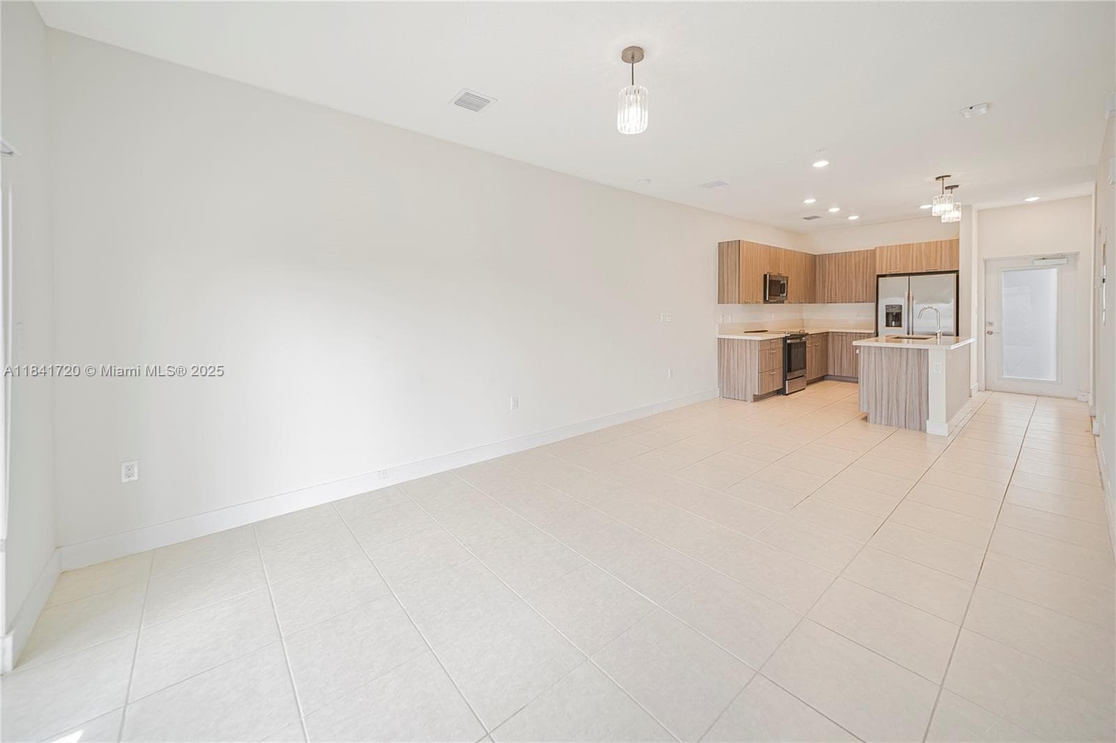 8265 NW 41st St # 202, Doral FL 33166 — 5