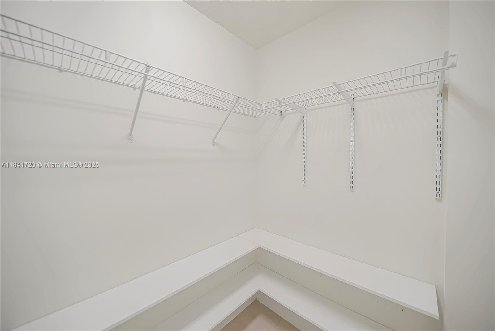8265 NW 41st St # 202, Doral FL 33166 — 19