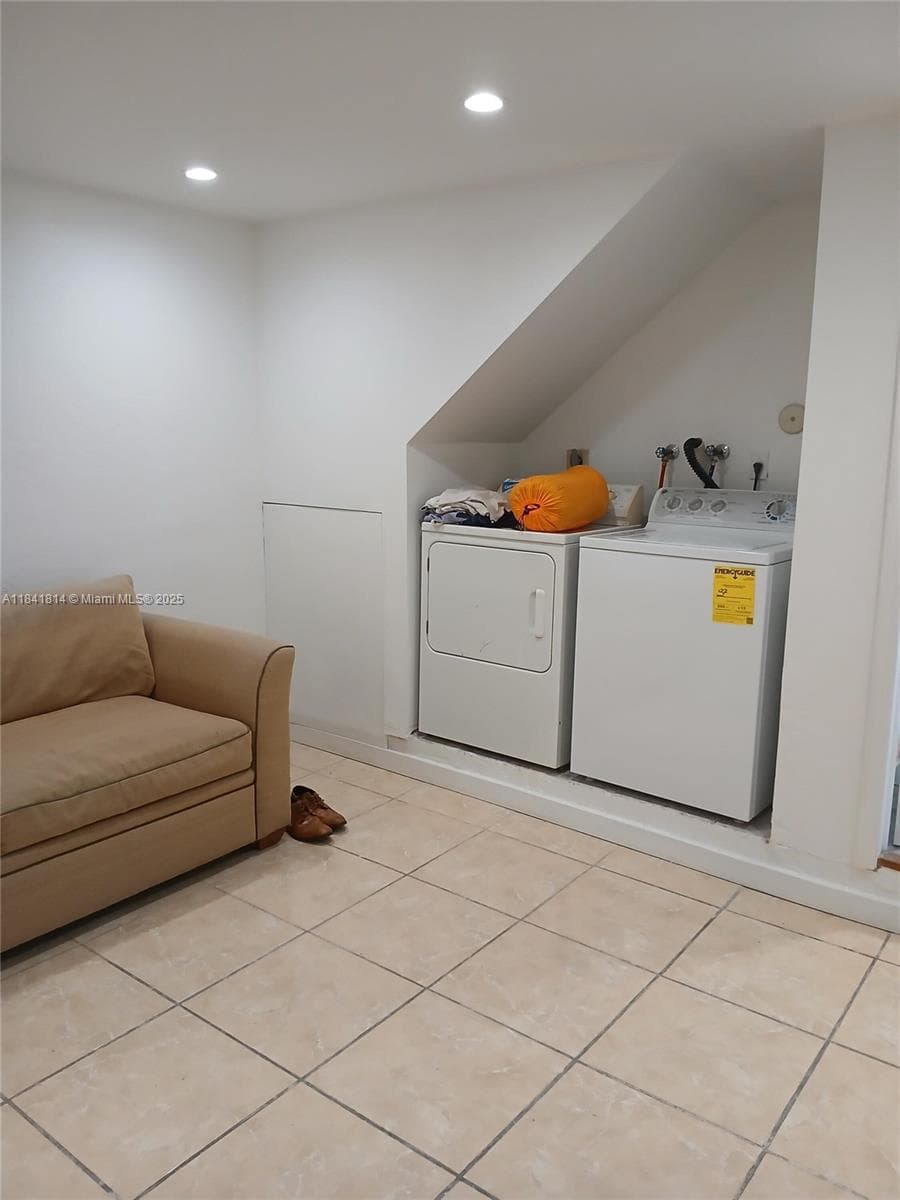 7467 NW 169th Ln, Hialeah FL 33015 — 16