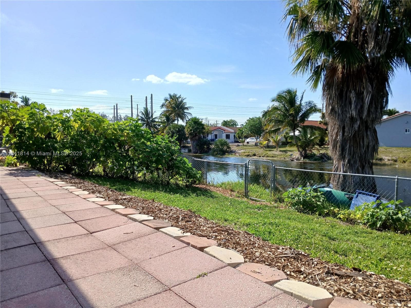 7467 NW 169th Ln, Hialeah FL 33015 — 20