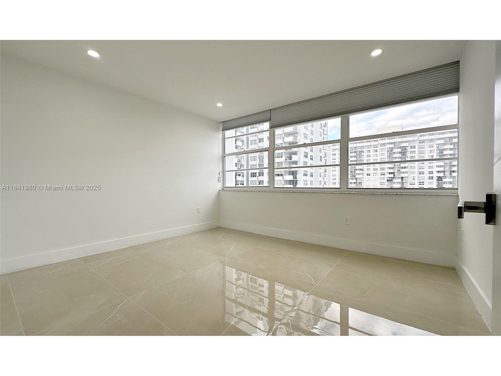 18071 Biscayne Blvd # 1202, Aventura FL 33160 — 12