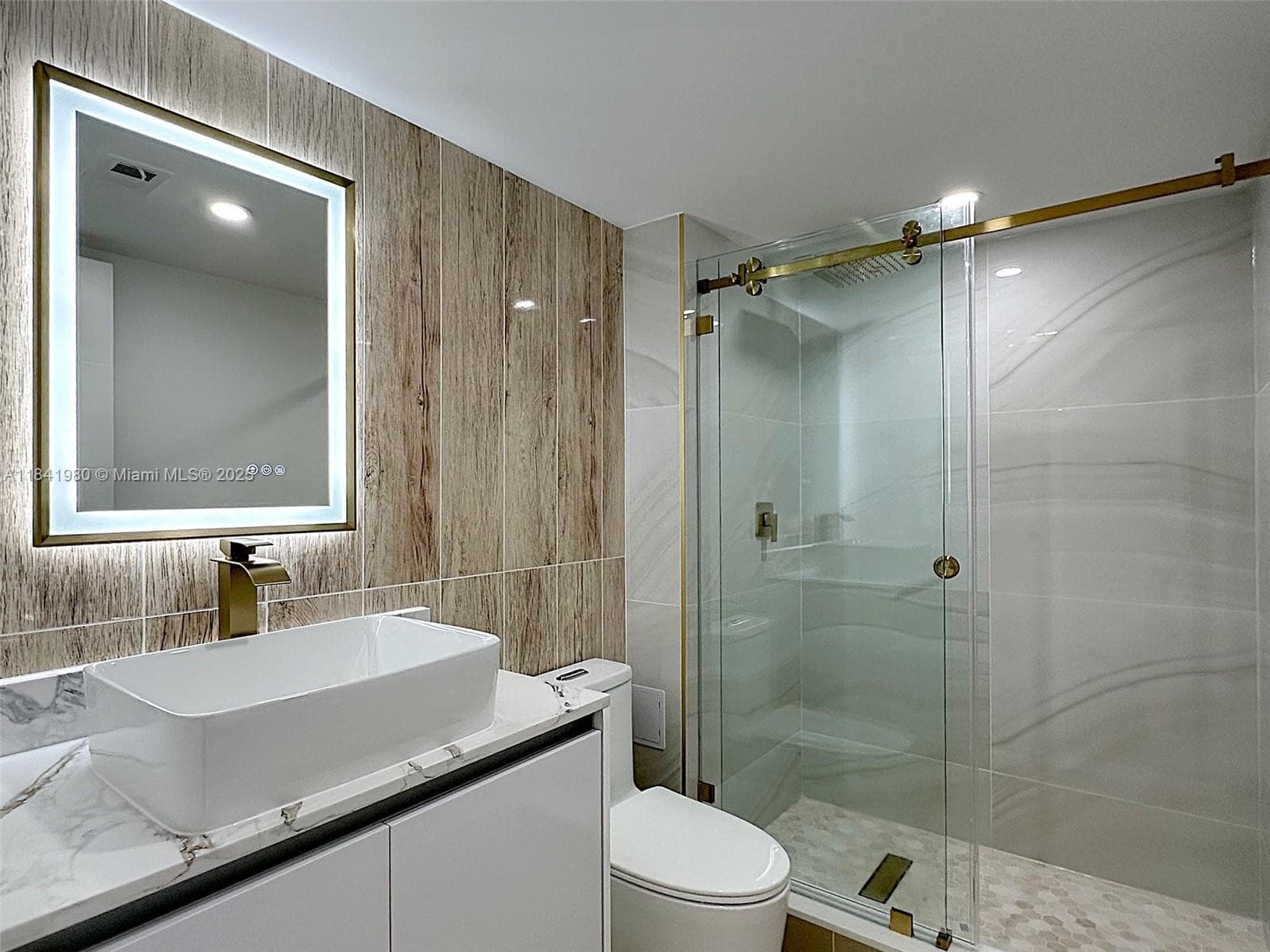 18071 Biscayne Blvd # 1202, Aventura FL 33160 — 36