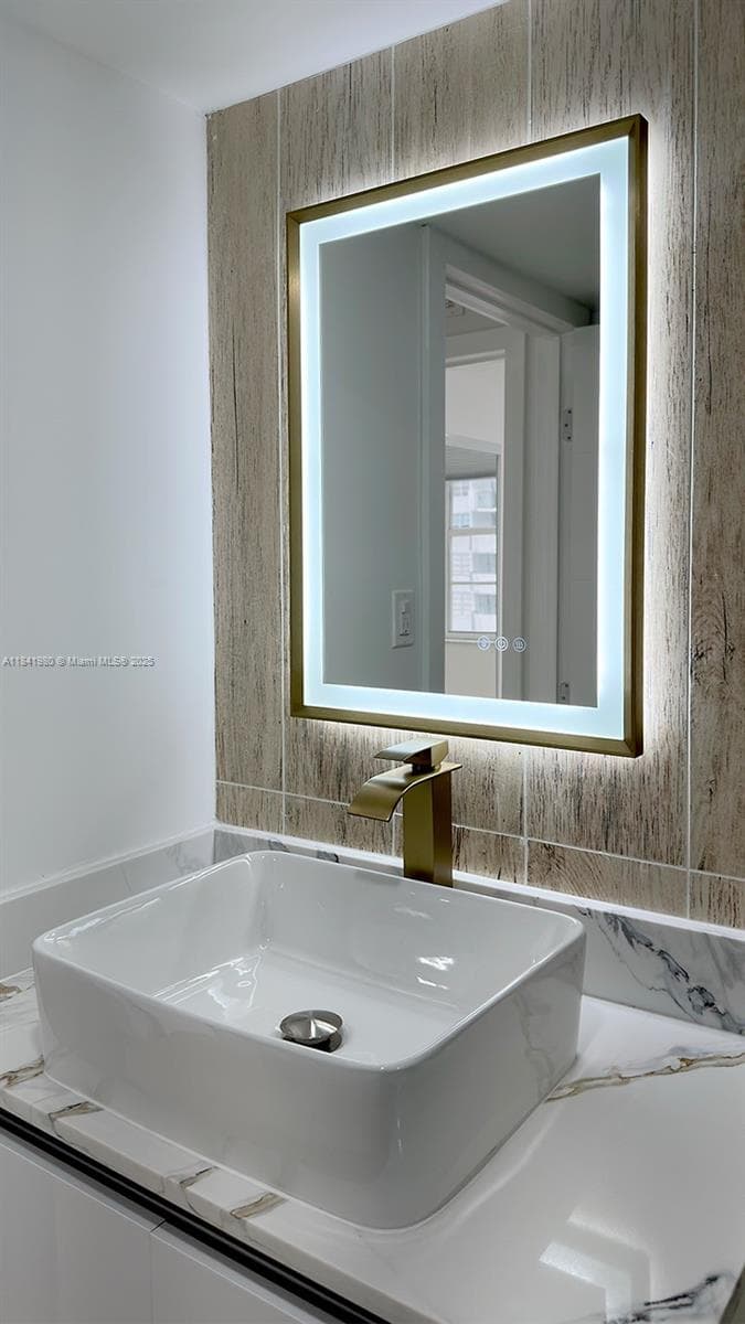 18071 Biscayne Blvd # 1202, Aventura FL 33160 — 30