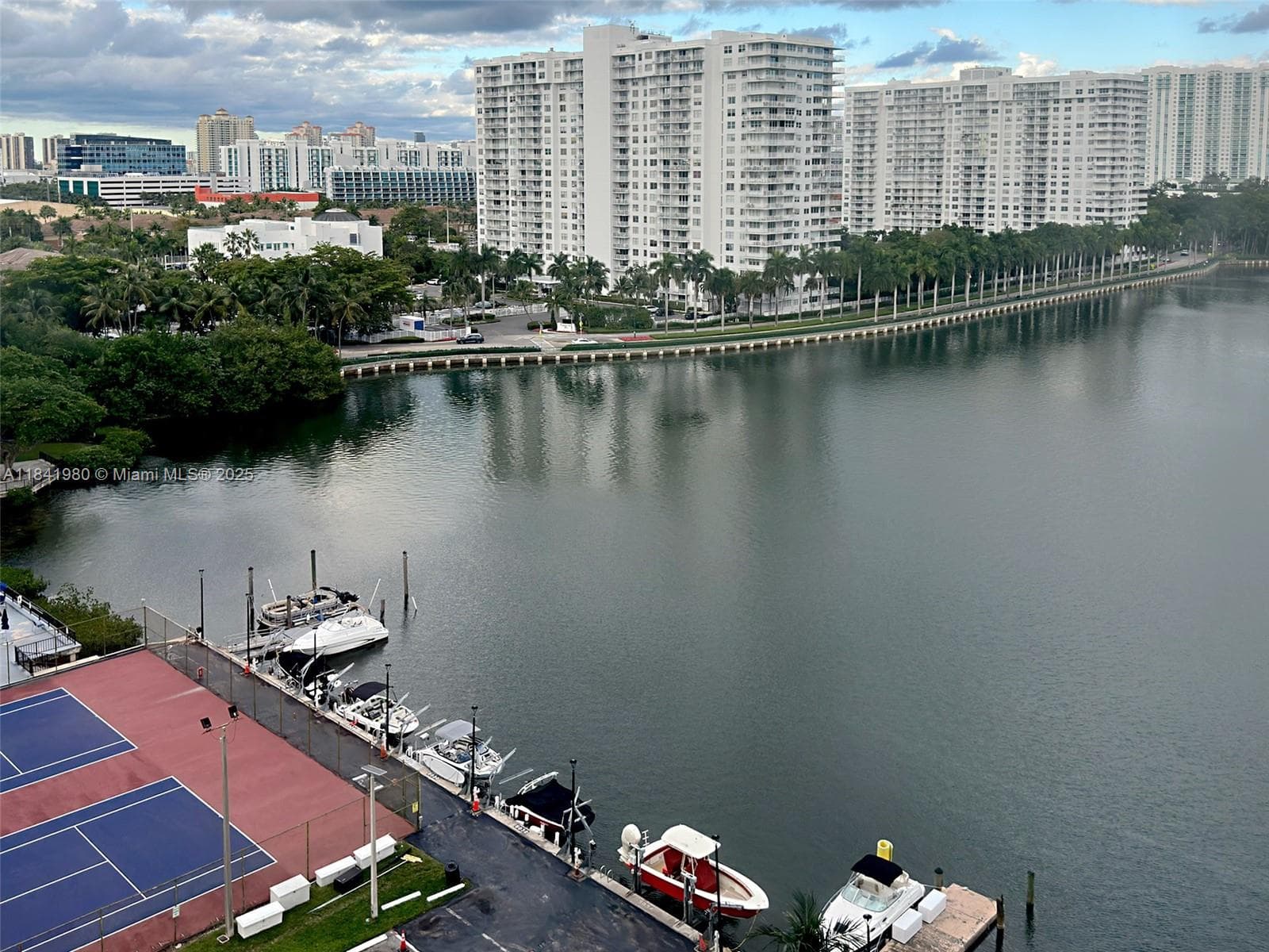 18071 Biscayne Blvd # 1202, Aventura FL 33160 — 38